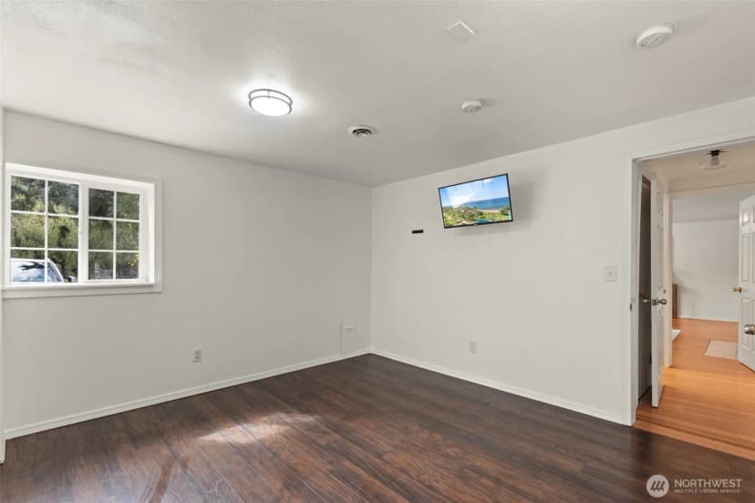 Property photo for 20310 5th Avenue Nw, Shoreline photo 19