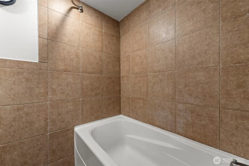 Property photo for 20310 5th Avenue Nw, Shoreline photo 21