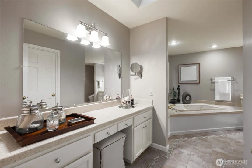 Property photo for 16414 Ne 135th Street, Redmond photo 15