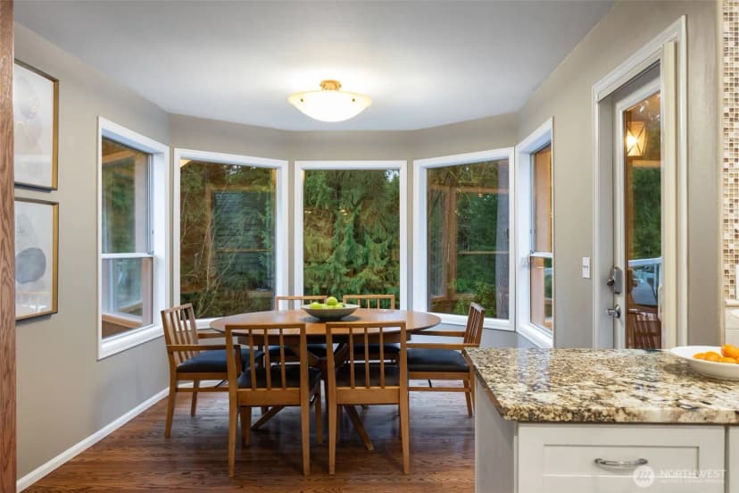 Property photo for 16414 Ne 135th Street, Redmond photo 12