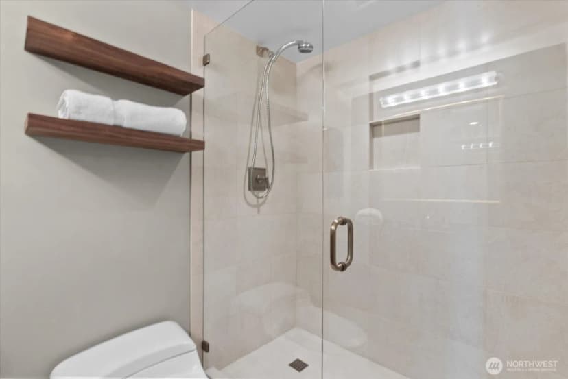 Property photo for 2021 1st Avenue #c4, Seattle photo 28