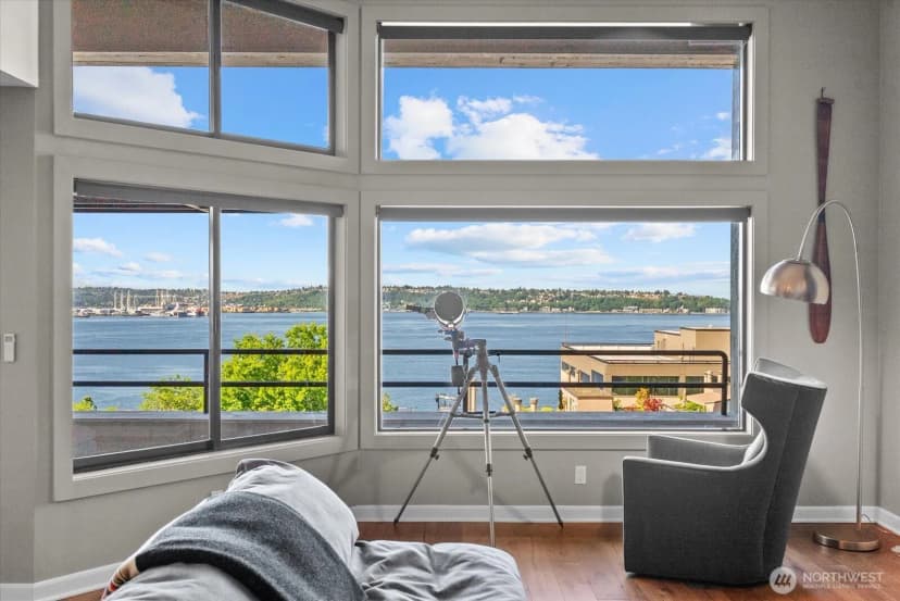 Property photo for 2021 1st Avenue #c4, Seattle photo 3