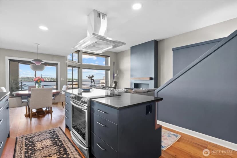 Property photo for 2021 1st Avenue #c4, Seattle photo 10