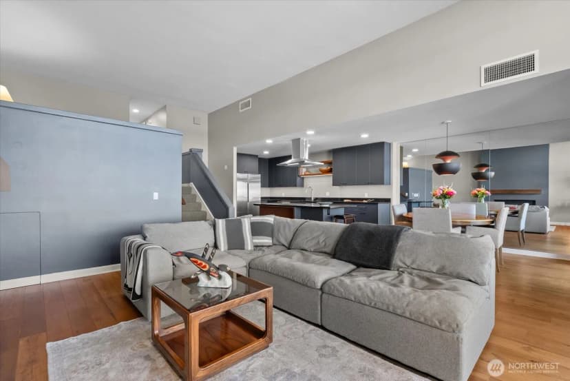 Property photo for 2021 1st Avenue #c4, Seattle photo 11
