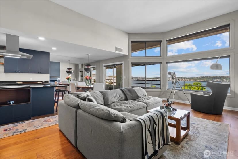 Property photo for 2021 1st Avenue #c4, Seattle photo 6