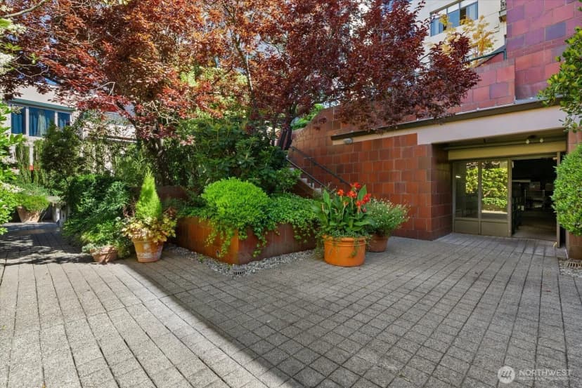 Property photo for 2021 1st Avenue #c4, Seattle photo 37
