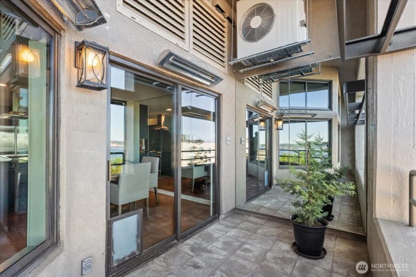 Property photo for 2021 1st Avenue #c4, Seattle photo 32