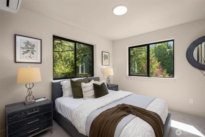 Property photo for 12910 Ne 70th Place, Kirkland photo 17