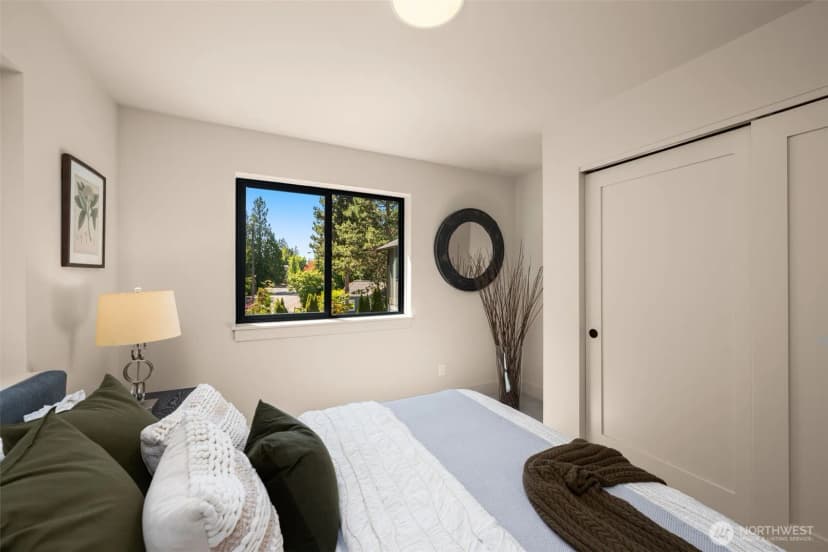 Property photo for 12910 Ne 70th Place, Kirkland photo 18