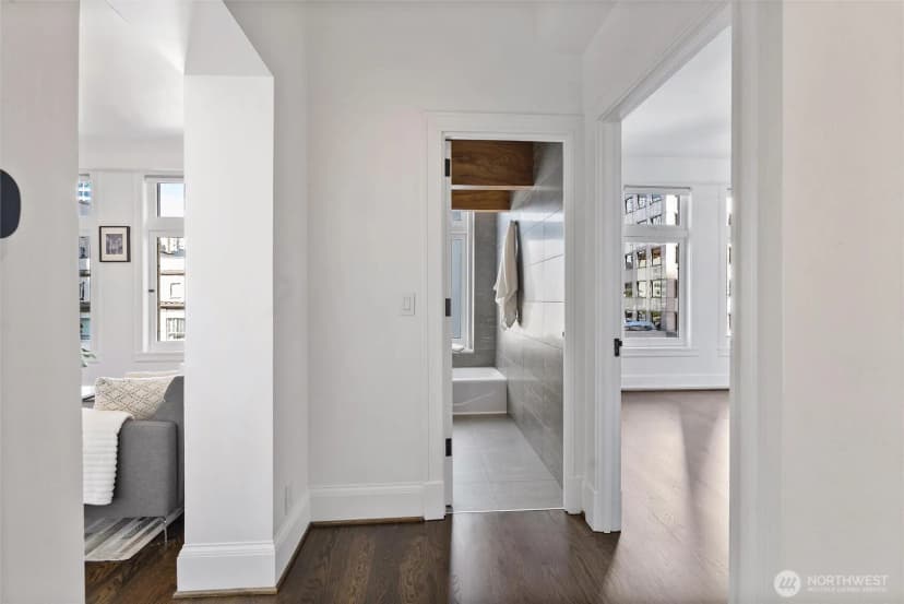 Property photo for 1519 3rd Avenue #501, Seattle photo 30