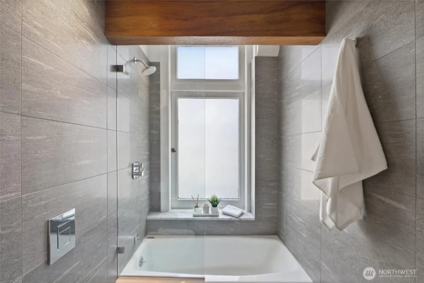 Property photo for 1519 3rd Avenue #501, Seattle photo 29