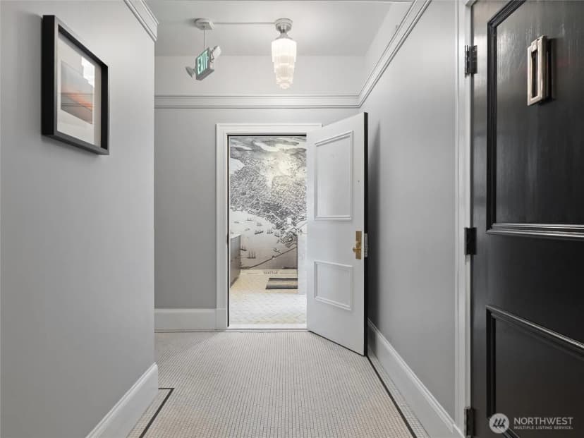 Property photo for 1519 3rd Avenue #501, Seattle photo 11
