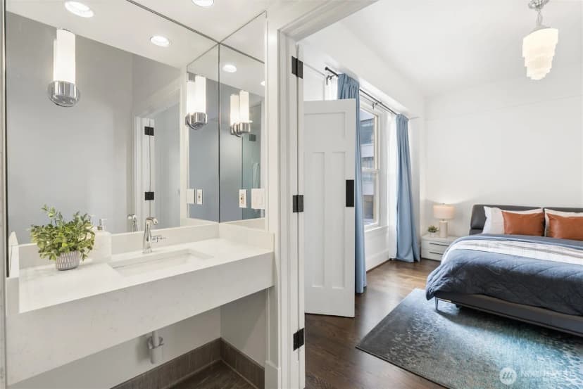Property photo for 1519 3rd Avenue #501, Seattle photo 18