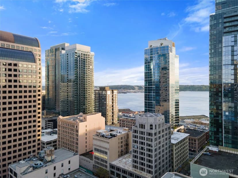 Property photo for 1519 3rd Avenue #501, Seattle
