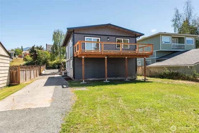 Property photo for 320 E Lopez Avenue, Port Angeles