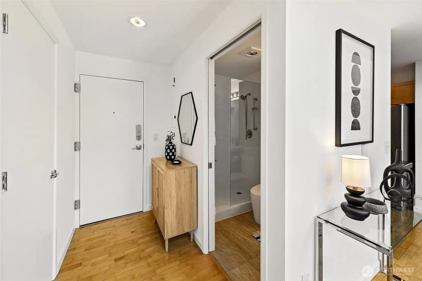 Property photo for 2324 1st Avenue #214, Seattle photo 16