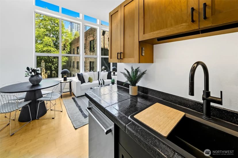 Property photo for 2324 1st Avenue #214, Seattle photo 7