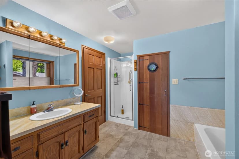 Property photo for 421 Umatilla Drive, La Conner photo 16