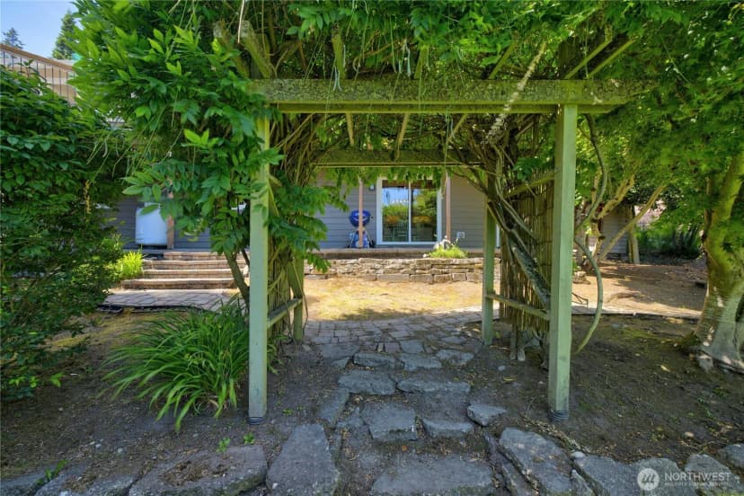 Property photo for 421 Umatilla Drive, La Conner photo 32