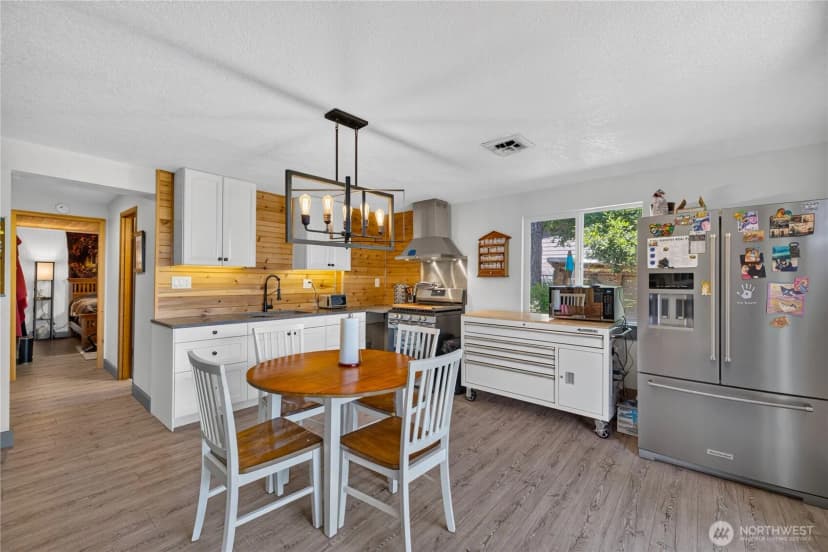 Property photo for 421 Umatilla Drive, La Conner photo 22