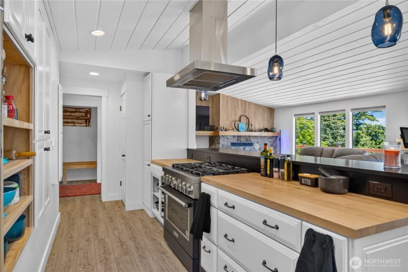 Property photo for 421 Umatilla Drive, La Conner photo 10