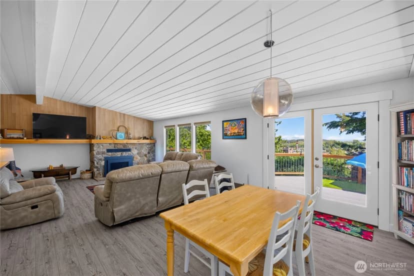 Property photo for 421 Umatilla Drive, La Conner photo 6