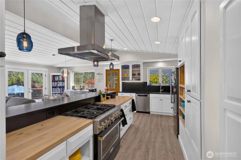 Property photo for 421 Umatilla Drive, La Conner photo 12