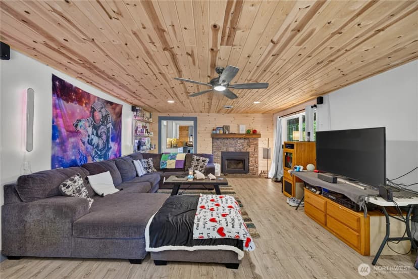 Property photo for 421 Umatilla Drive, La Conner photo 19