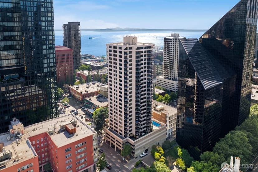 Property photo for 2100 3rd Avenue #1005, Seattle