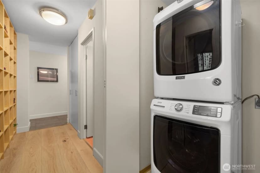 Property photo for 2100 3rd Avenue #1005, Seattle photo 26