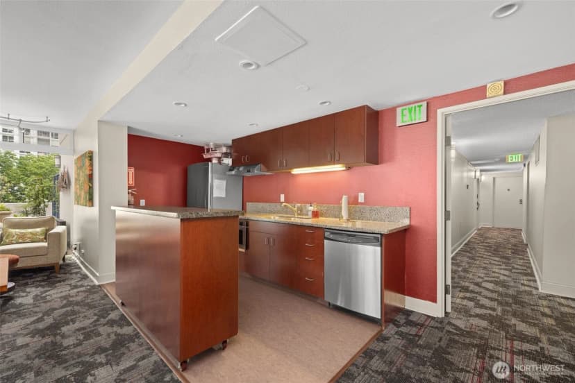 Property photo for 2100 3rd Avenue #1005, Seattle photo 32