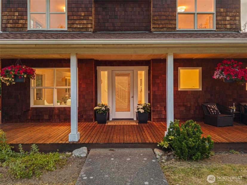 Property photo for 5413 Welfare Avenue Ne, Bainbridge Island photo 2