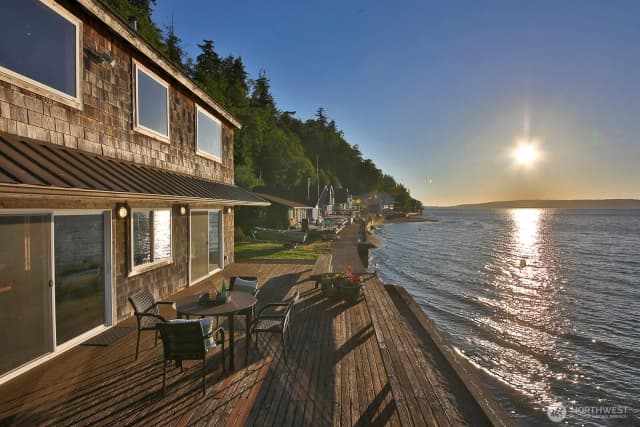 Property photo for 2151 Eastpoint Drive, Langley photo 2