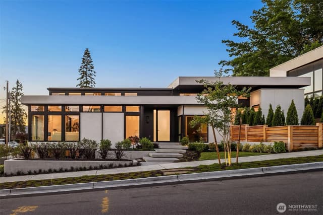 Property photo for 10232 Ne 65th Street, Kirkland