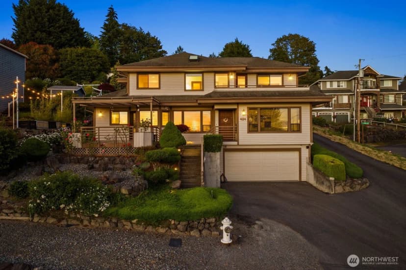 Property photo for 424 Alvord Avenue N, Kent