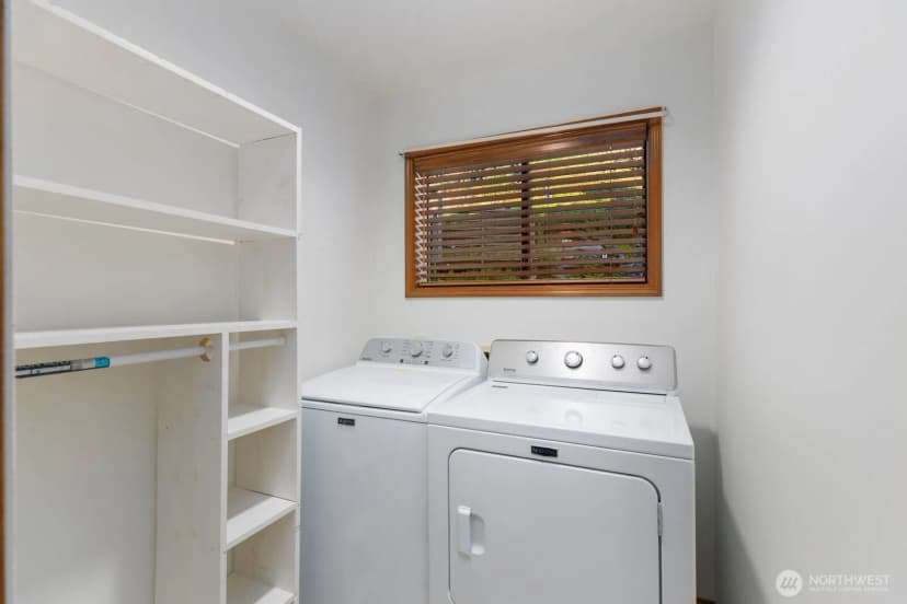 Property photo for 424 Alvord Avenue N, Kent photo 32
