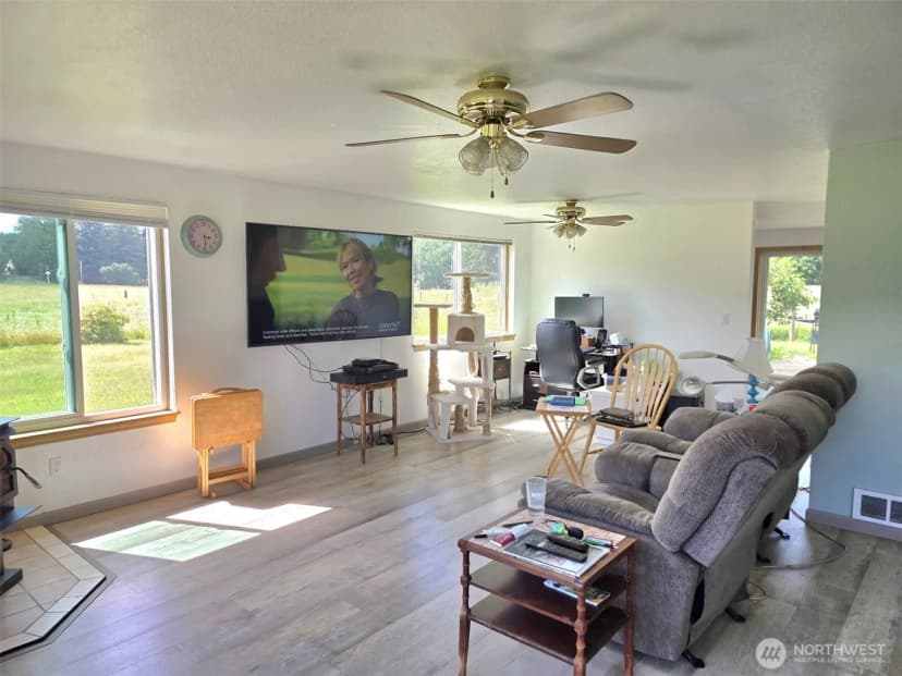 Property photo for 11916 Fillman Road Se, Rainier photo 9