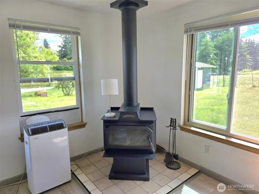 Property photo for 11916 Fillman Road Se, Rainier photo 10