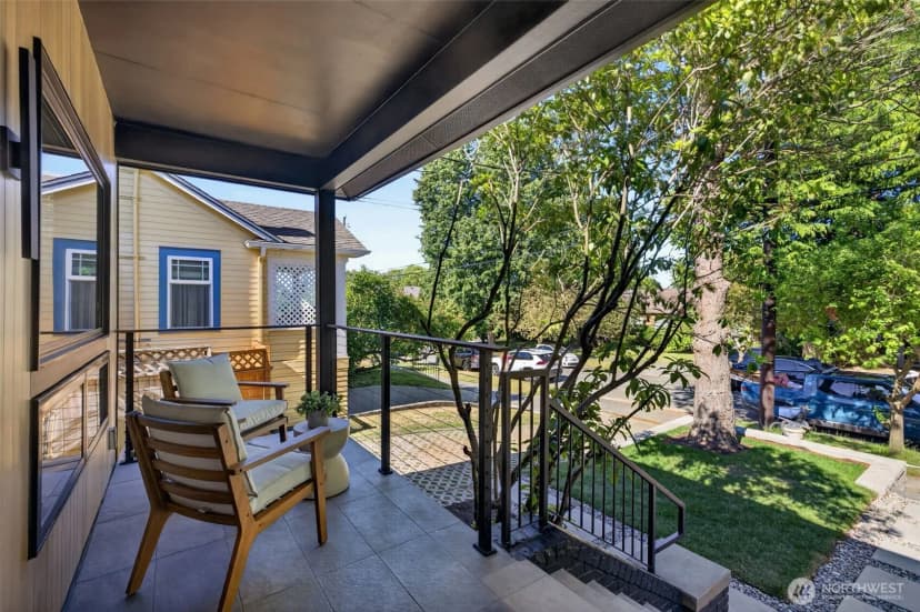 Property photo for 3247 40th Avenue Sw, Seattle photo 5