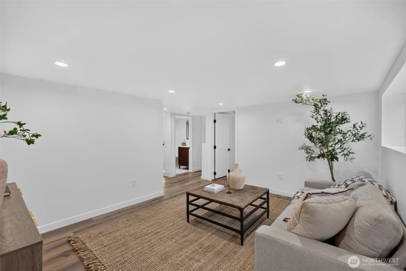 Property photo for 3247 40th Avenue Sw, Seattle photo 27