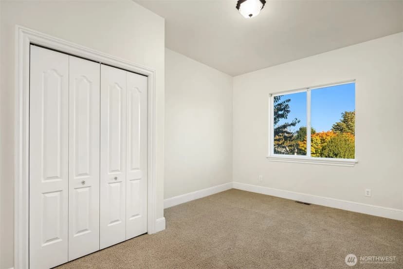 Property photo for 6404 Ne 181st Street #a, Kenmore photo 20