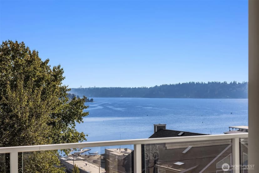 Property photo for 6404 Ne 181st Street #a, Kenmore photo 13
