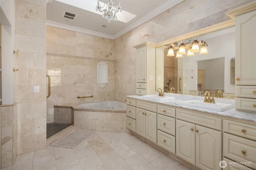 Property photo for 6404 Ne 181st Street #a, Kenmore photo 27