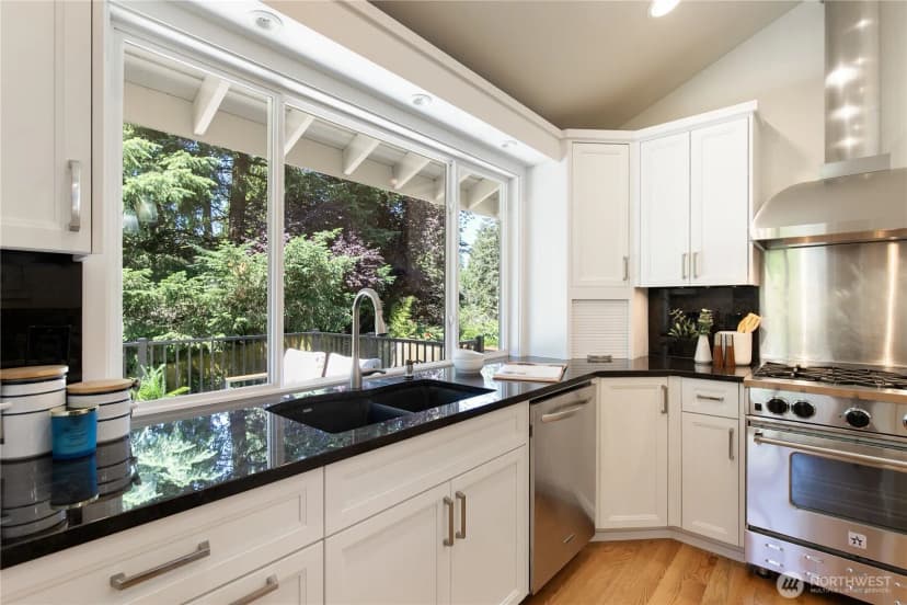Property photo for 7235 87th Avenue Se, Mercer Island photo 10
