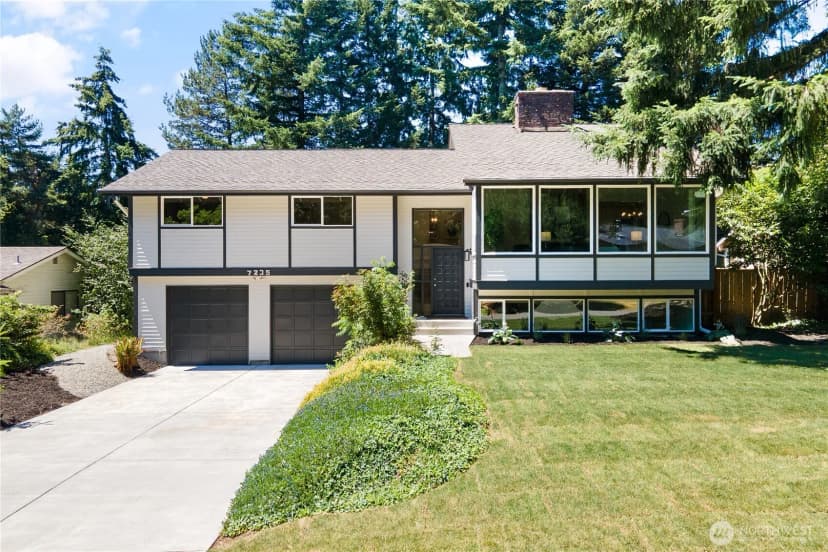 Property photo for 7235 87th Avenue Se, Mercer Island photo 2