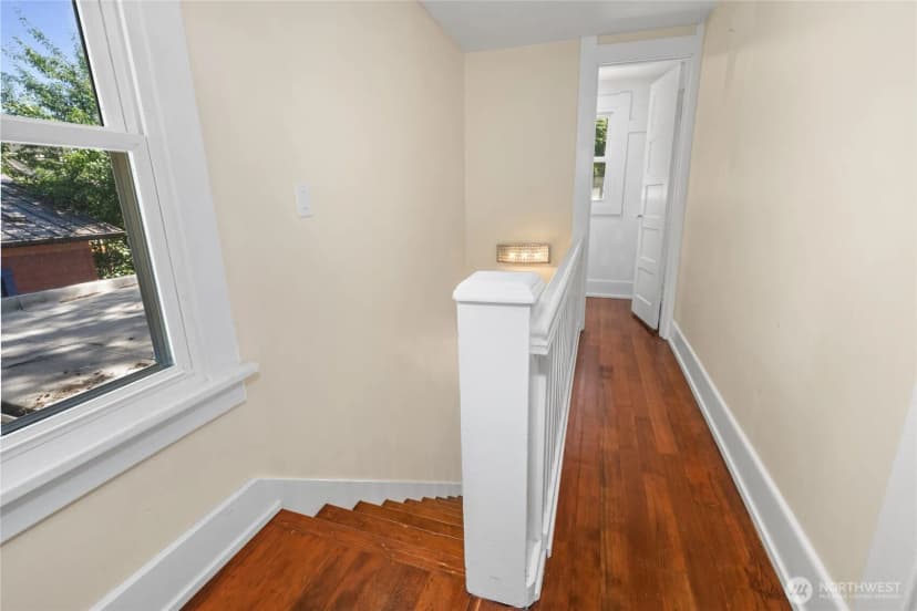 Property photo for 1443 22nd Avenue, Seattle photo 25
