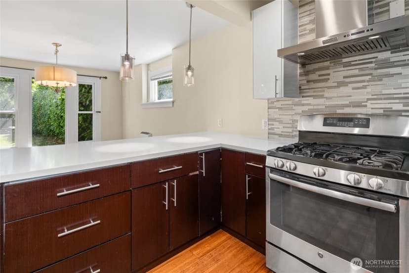 Property photo for 1443 22nd Avenue, Seattle photo 17