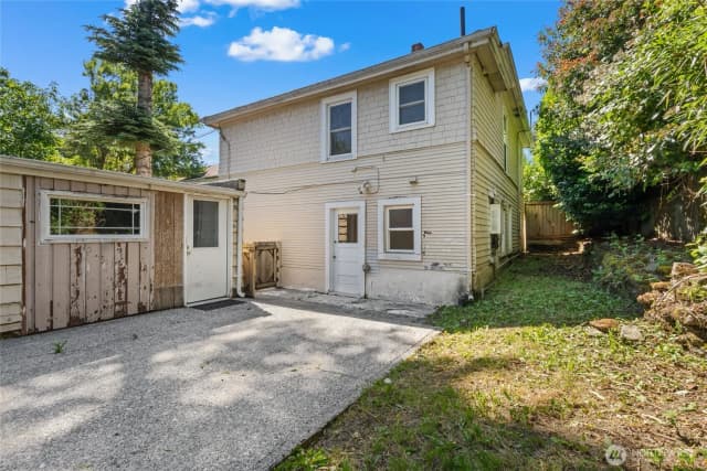 Property photo for 1443 22nd Avenue, Seattle photo 5
