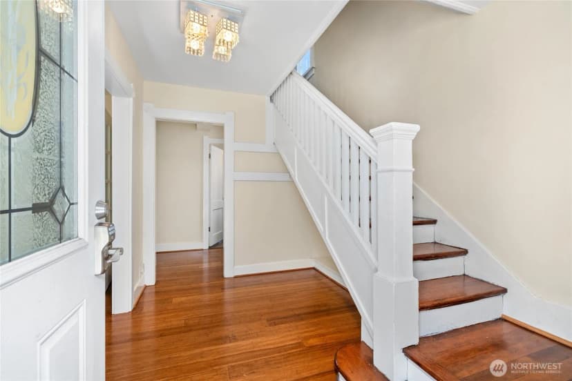 Property photo for 1443 22nd Avenue, Seattle photo 6
