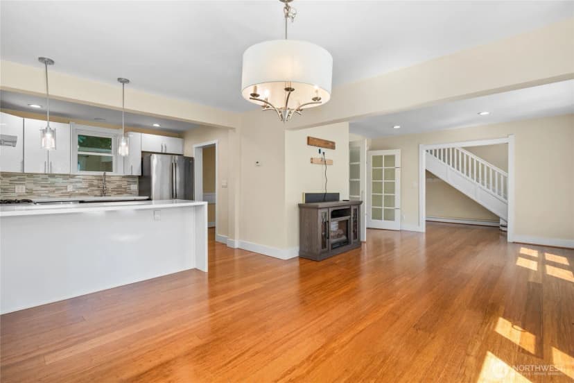 Property photo for 1443 22nd Avenue, Seattle photo 9